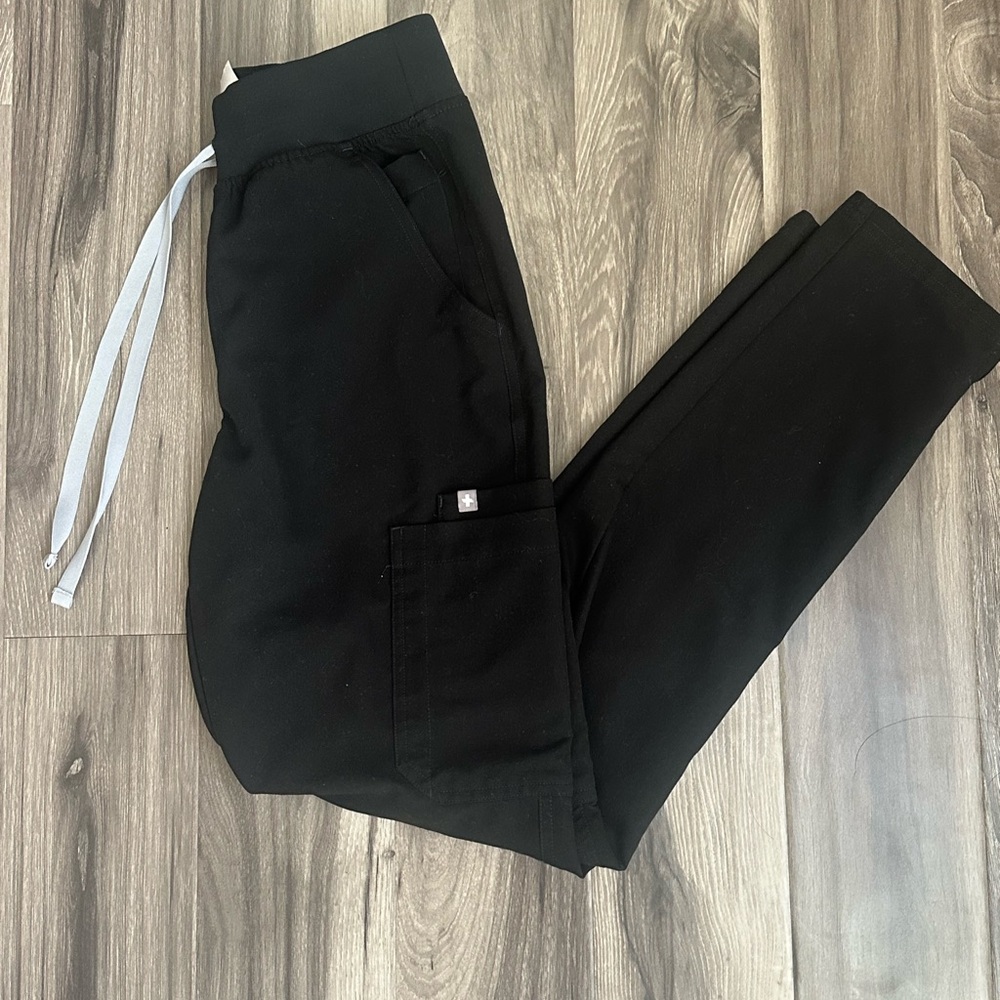 FIGS high waisted Yola scrub pant